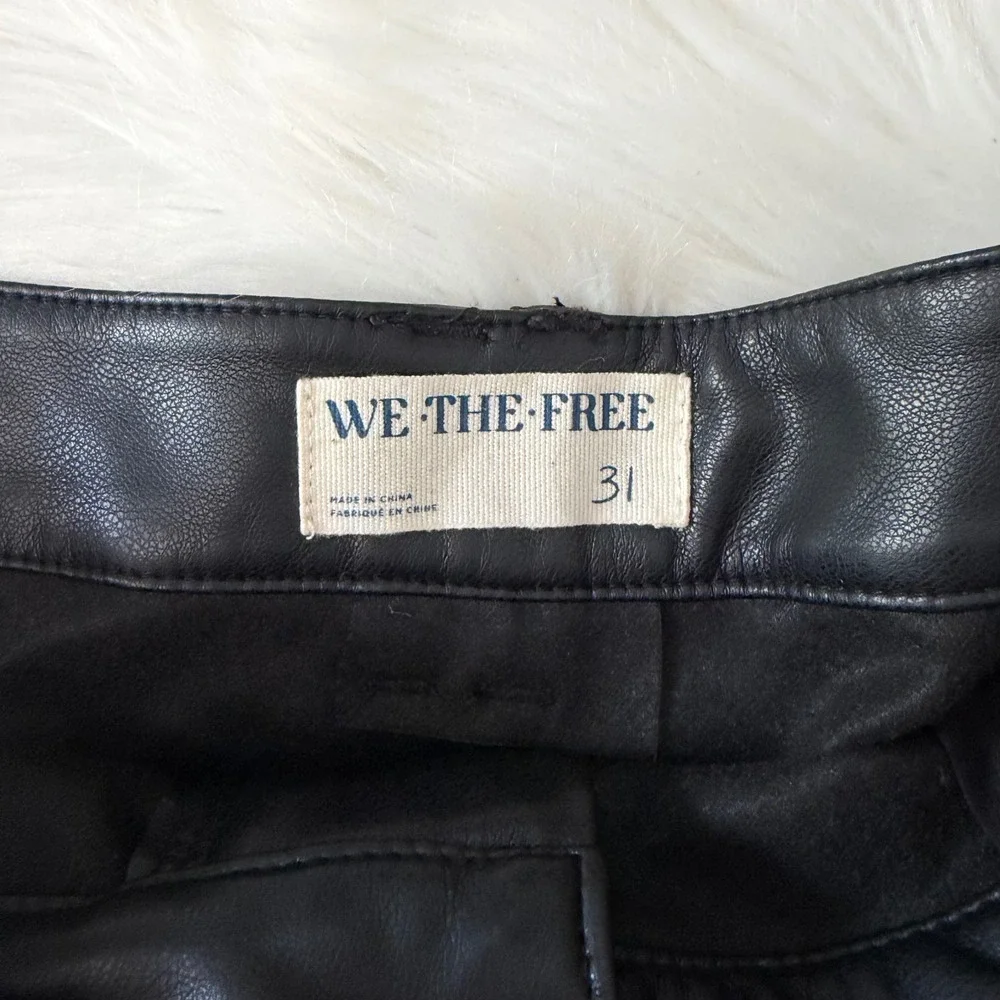 We The Free Free People - Black Faux Leather High Waist Loose Shorts Size 31
